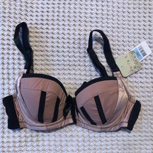NWT Parfait Charlotte Underwire Padded Bra 28D Mid Nude